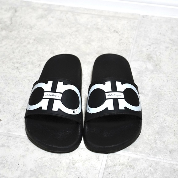 SALVATORE FERRAGAMO
Groove Rubber Pool Slides - Authentic, Final Sale. - Picture 1 of 3